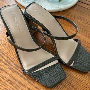 The Drop mule green croc block heels - size 7